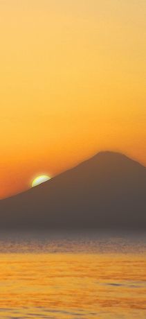 逗子海岸からの夕陽 富士山 iPhone16/Android待受け、縦横比19.5×9