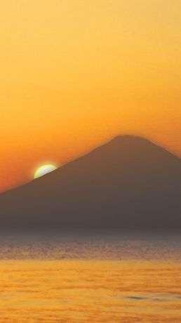 逗子海岸からの夕陽 富士山 iPhone8/Android待受け、縦横比19×6