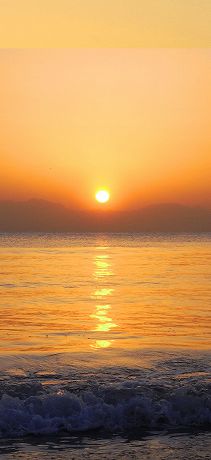 逗子海岸からの夕陽 iPhone16/Android待受け、縦横比19.5×9