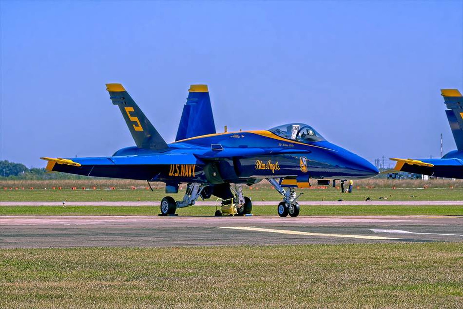 飛行機と戦闘機のポストカードとポスター用の写真です|著作権フリー