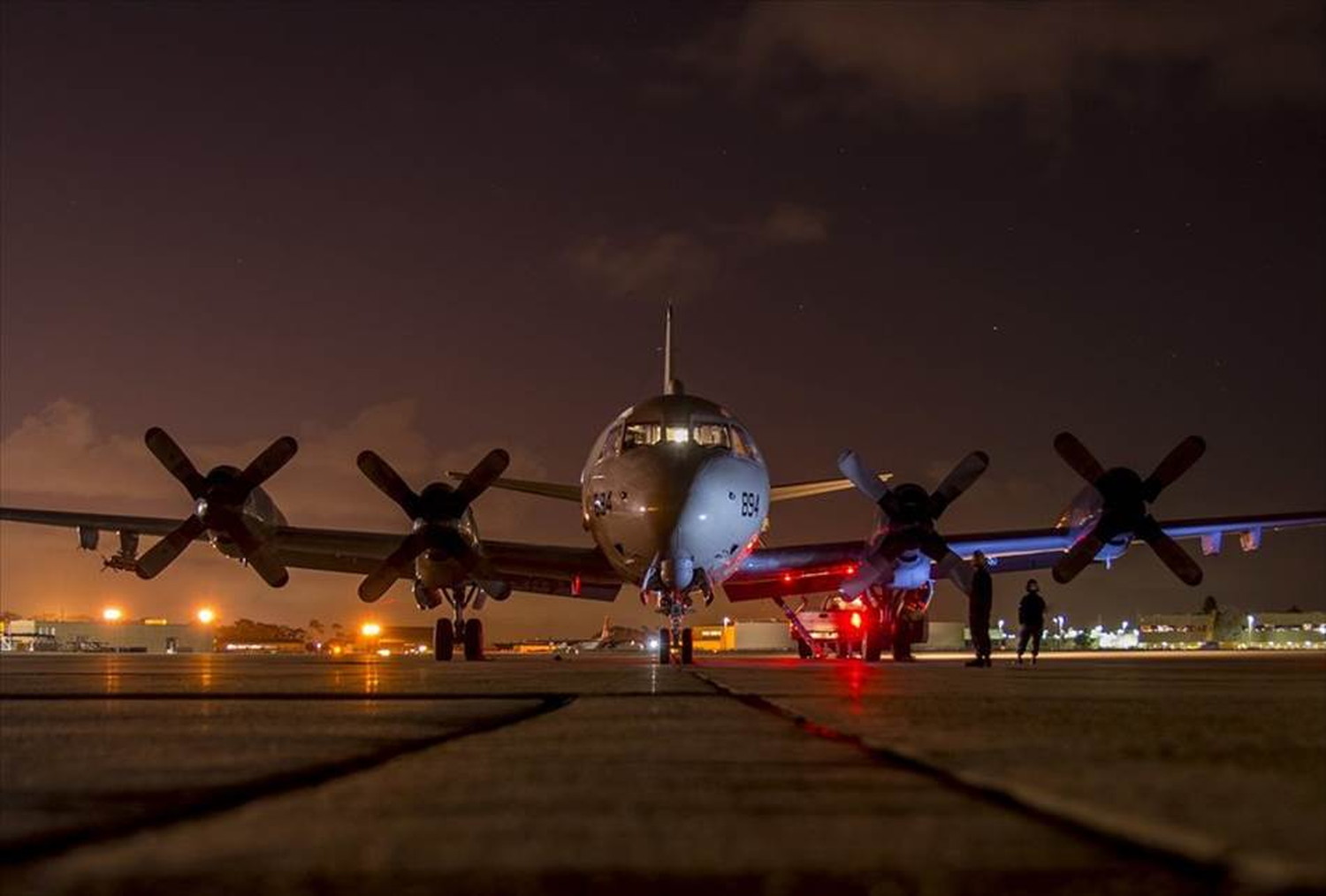 飛行機と戦闘機のポストカードとポスター用の写真です|著作権フリー