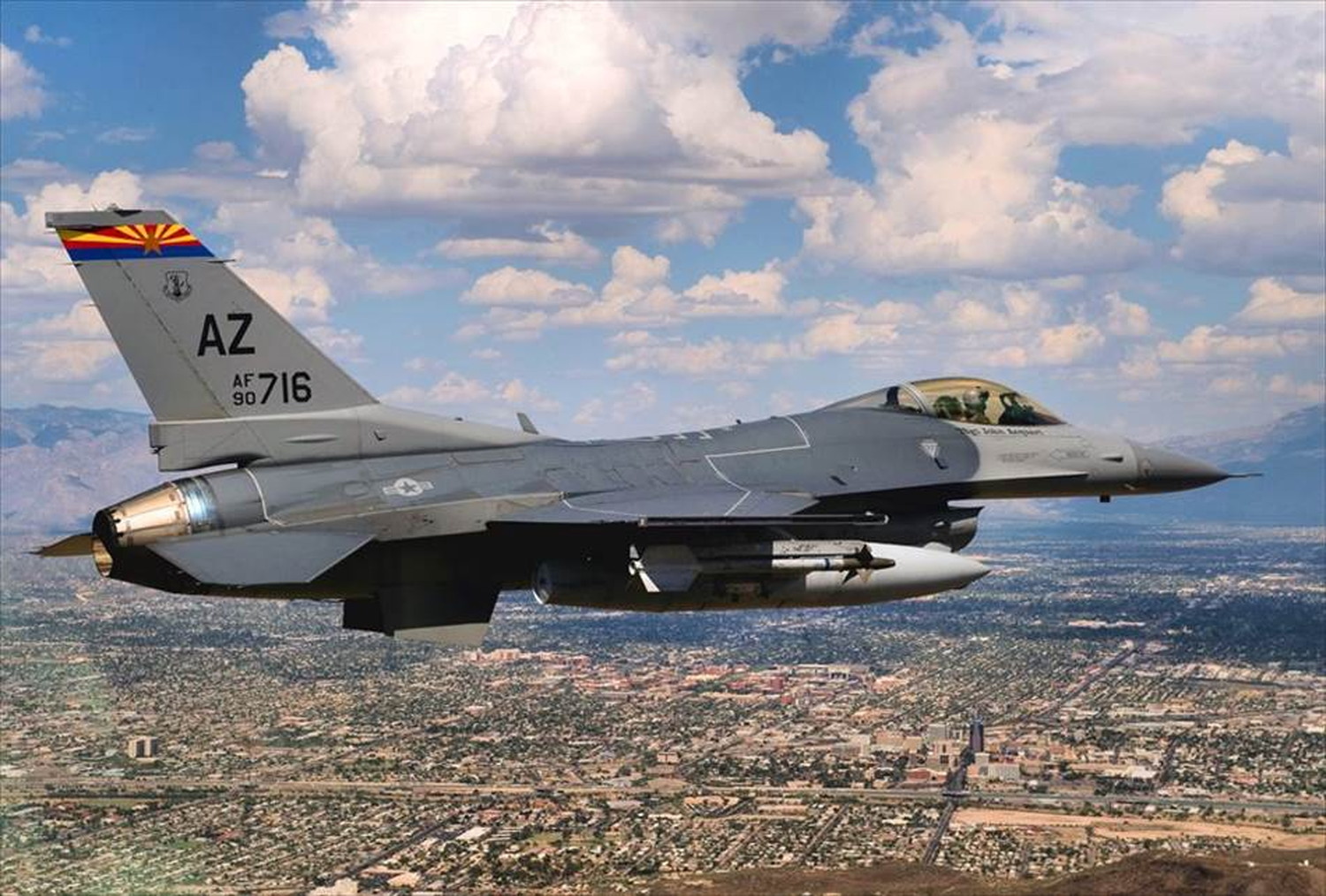 飛行機と戦闘機のポストカードとポスター用の写真です|著作権フリー