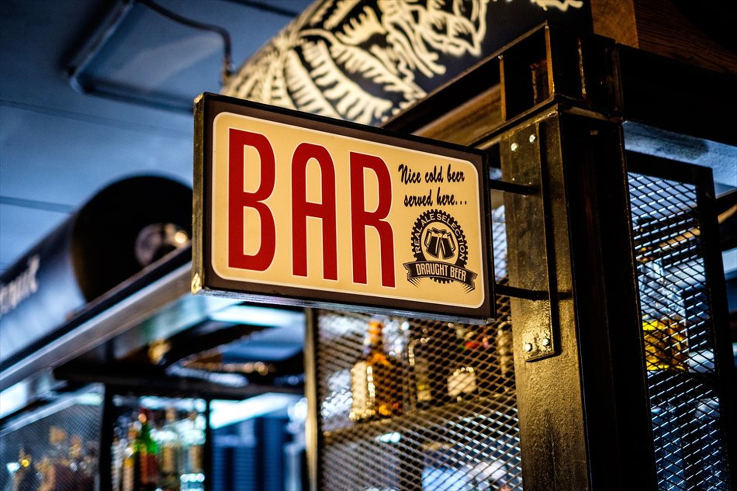 バーやレストラン及び食べ物のポストカードやポスター用の写真です|著作権フリー