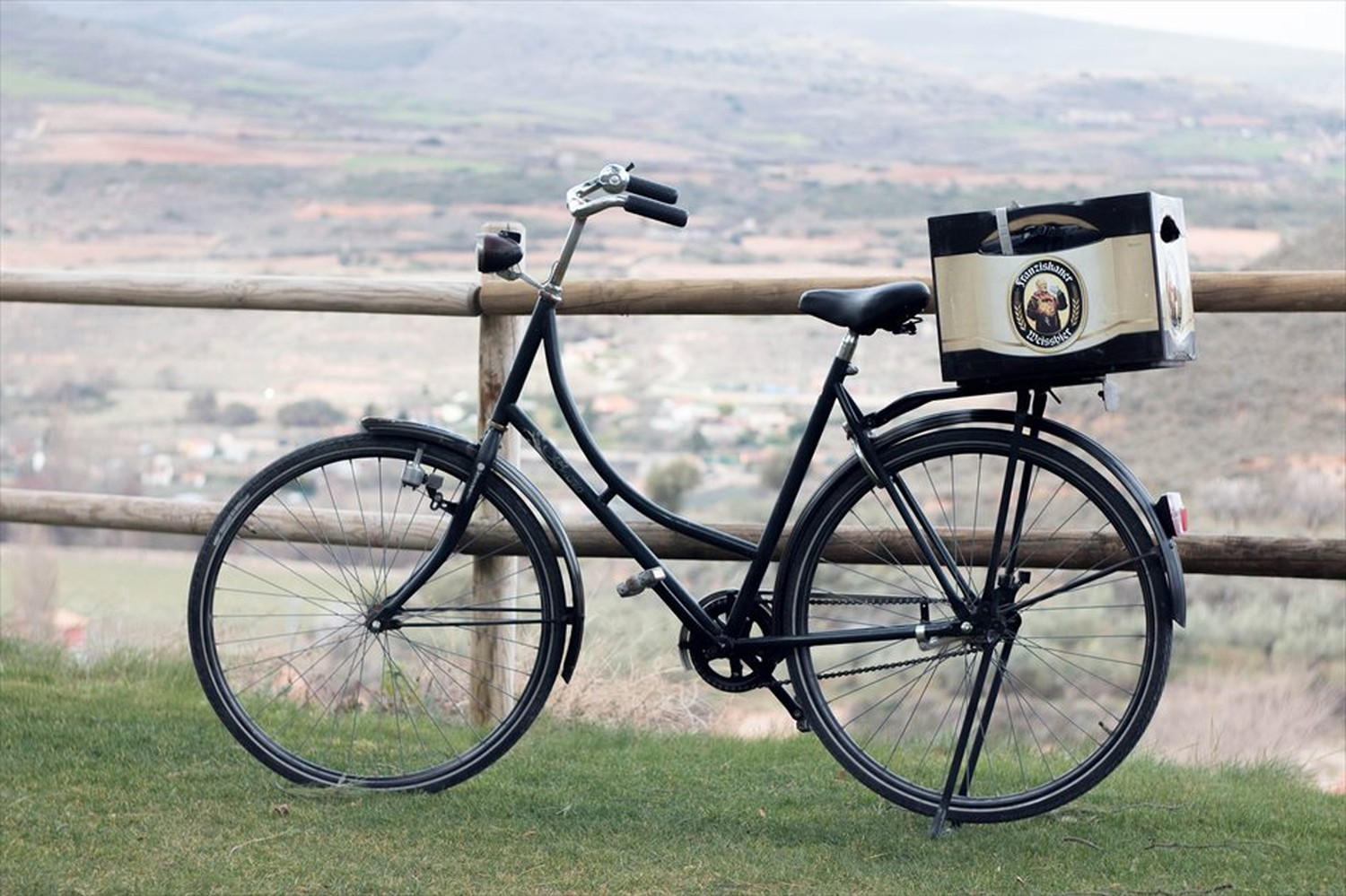 自転車のポストカードやポスター用の写真です|著作権フリー