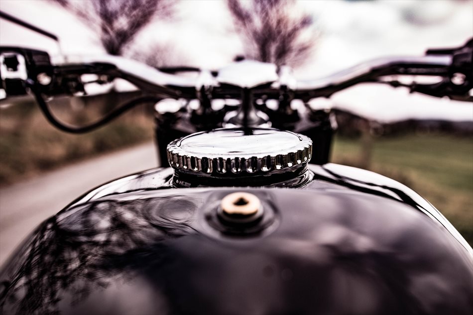 バイク、単車のポストカードやポスター用の写真です|著作権フリー