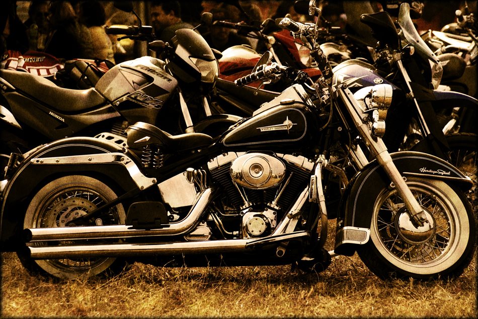 バイク、単車のポストカードやポスター用の写真です|著作権フリー