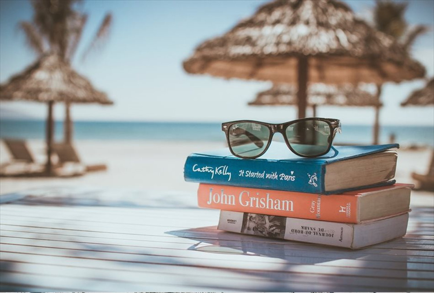 世界のビーチのポストカードやポスター用の写真です|著作権フリー