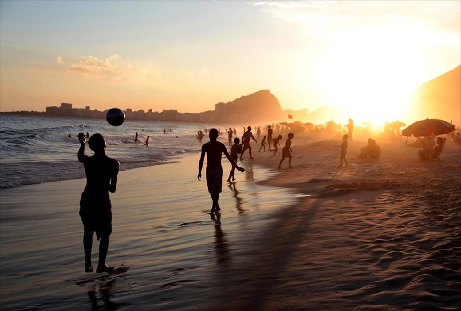 世界のビーチのポストカードやポスター用の写真です|著作権フリー