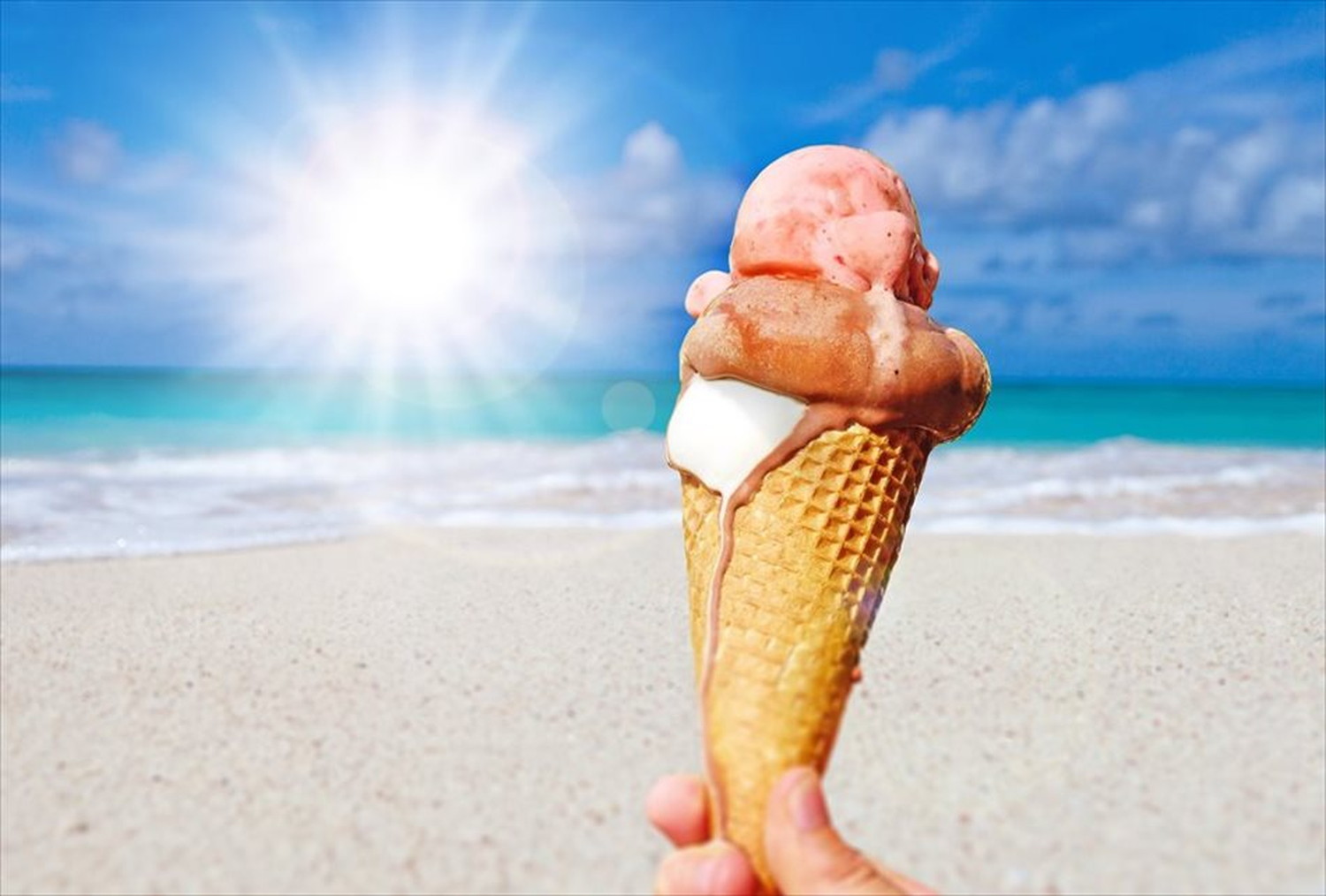 世界のビーチのポストカードやポスター用の写真です|著作権フリー