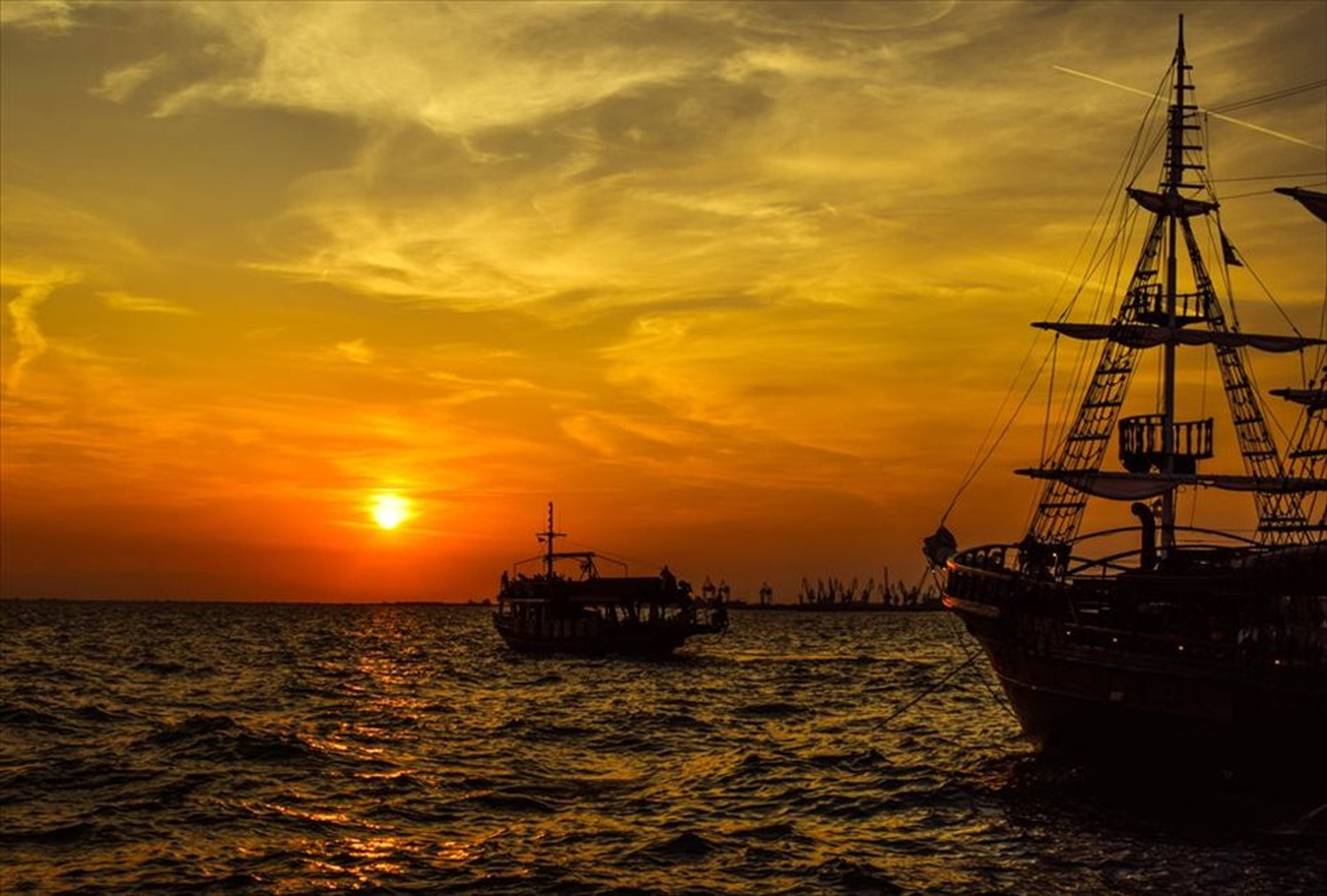 世界のビーチのポストカードやポスター用の写真です|著作権フリー